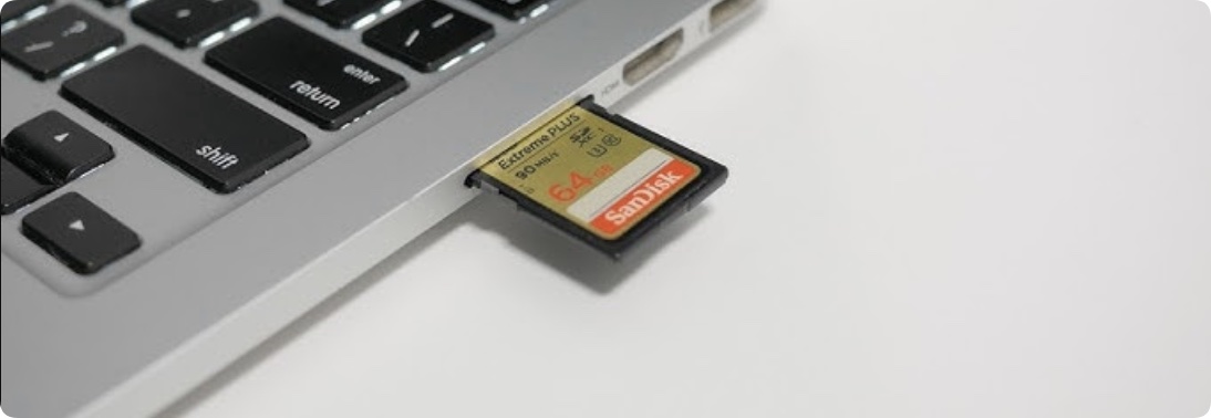 如何将内存卡插入Mac